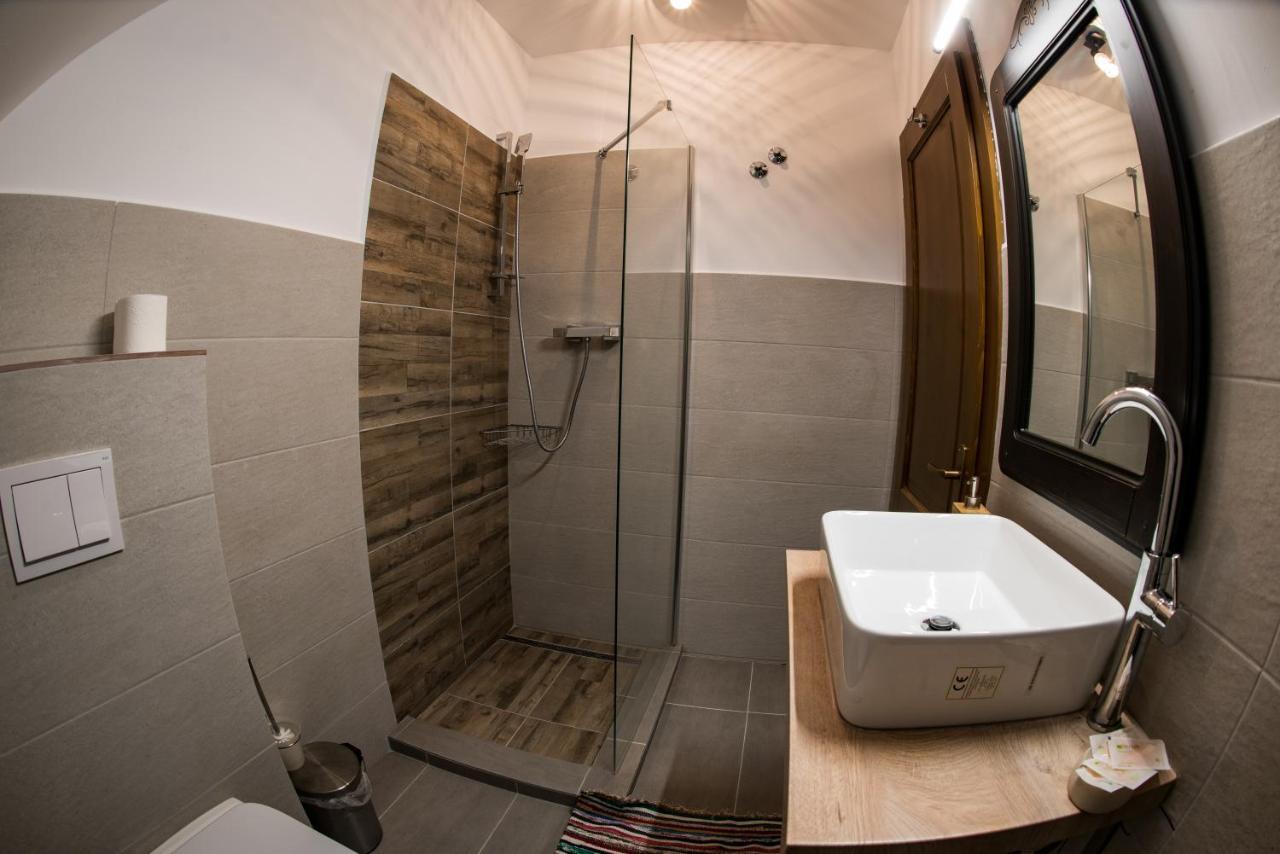 Casa Strabunicului Hotel Partestii de Sus  Buitenkant foto