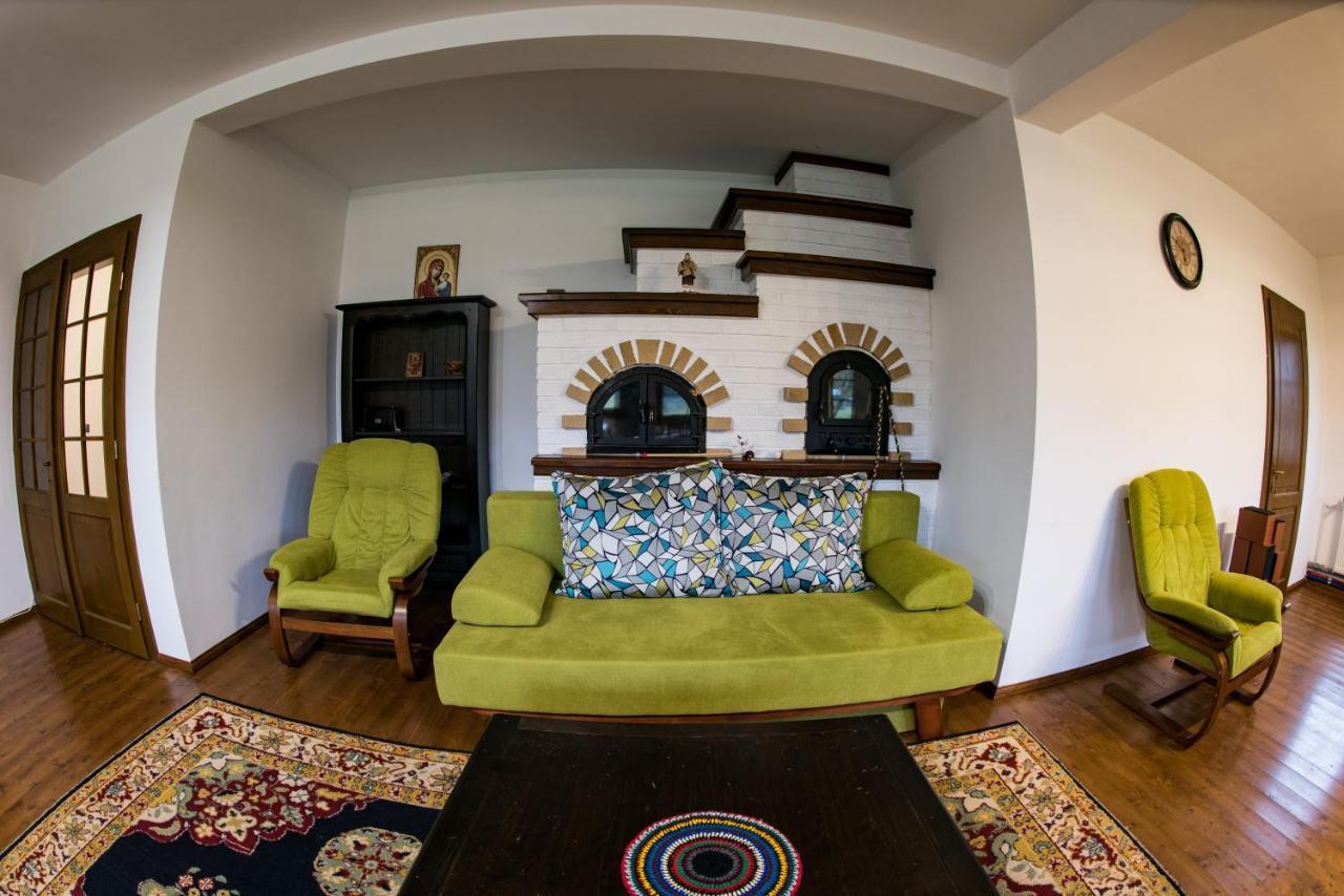 Casa Strabunicului Hotel Partestii de Sus  Buitenkant foto