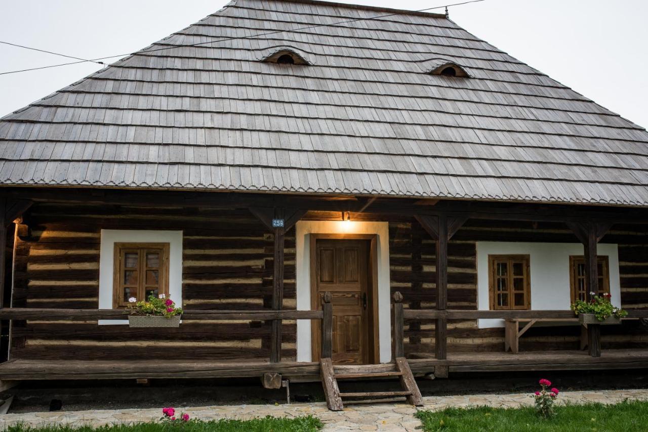 Casa Strabunicului Hotel Partestii de Sus  Buitenkant foto