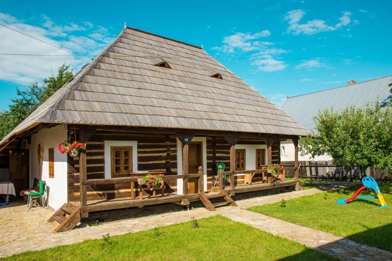 Casa Strabunicului Hotel Partestii de Sus  Buitenkant foto