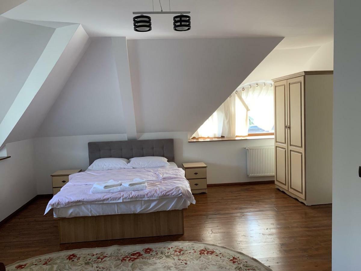 Casa Strabunicului Hotel Partestii de Sus  Buitenkant foto